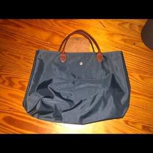 Medium size to Large Longchamp bag!